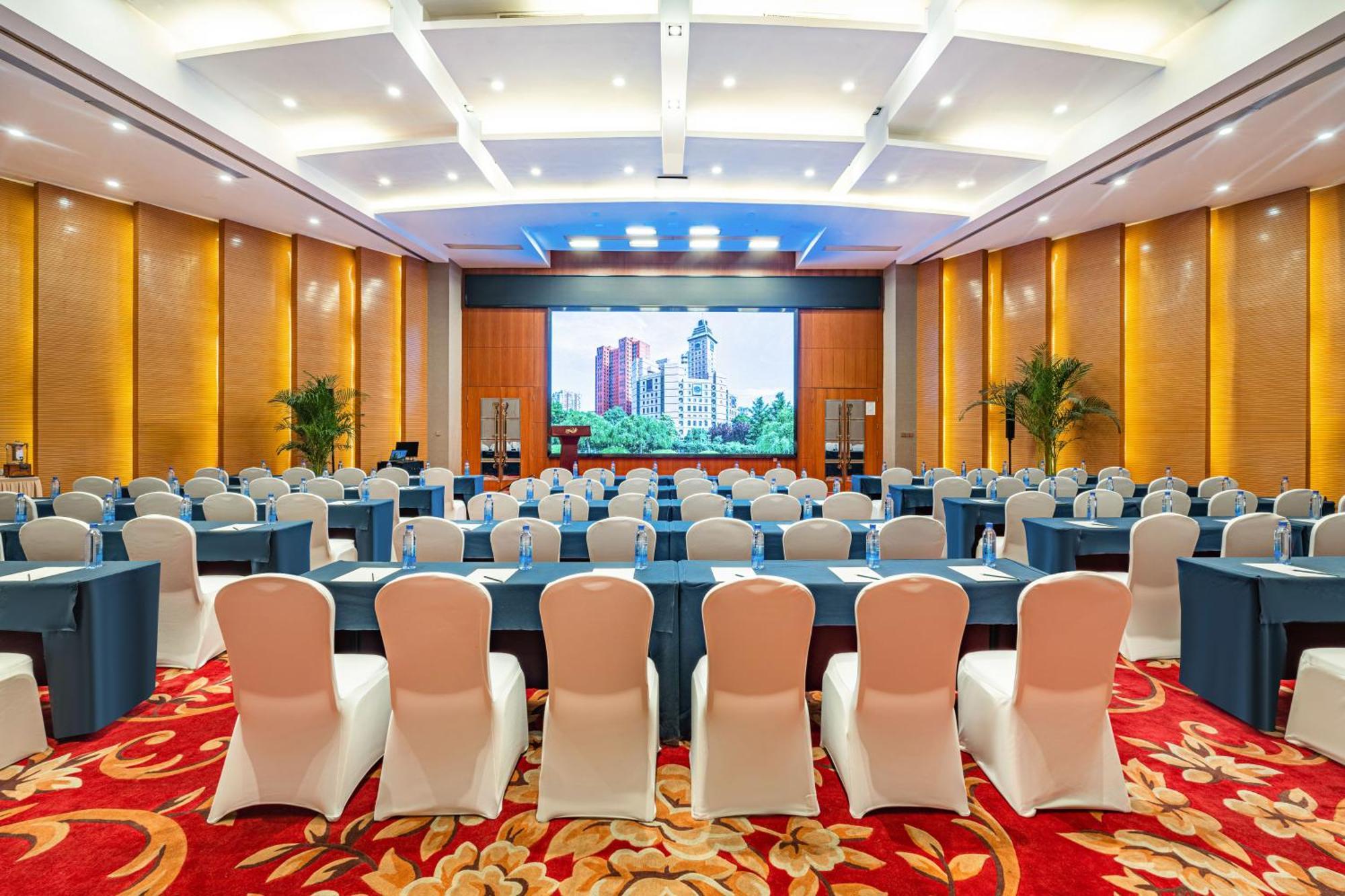 Beijing Feitian Hotel Екстериор снимка